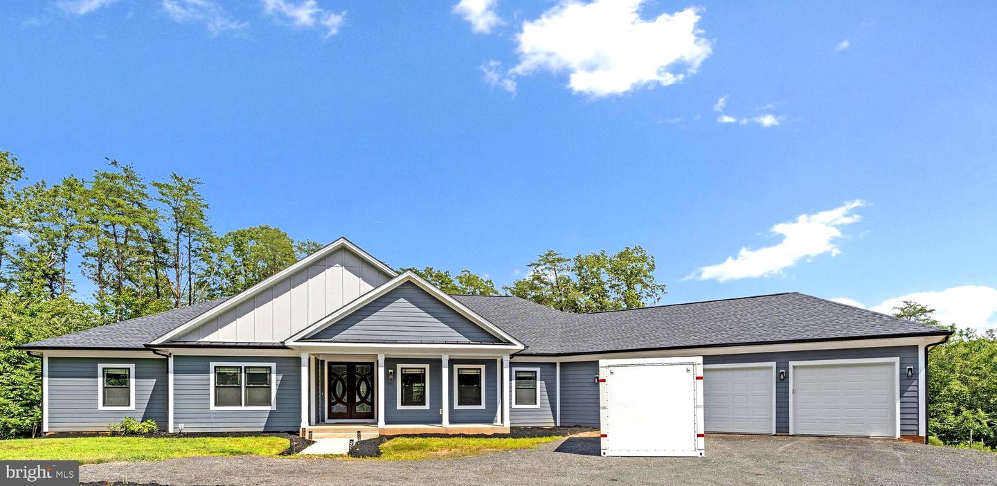 14051 HEATHERS OVERLOOK CT, NOKESVILLE, Virginia 20181, 4 Bedrooms Bedrooms, ,4 BathroomsBathrooms,Residential,For sale,14051 HEATHERS OVERLOOK CT,VAPW2101758 MLS # VAPW2101758
