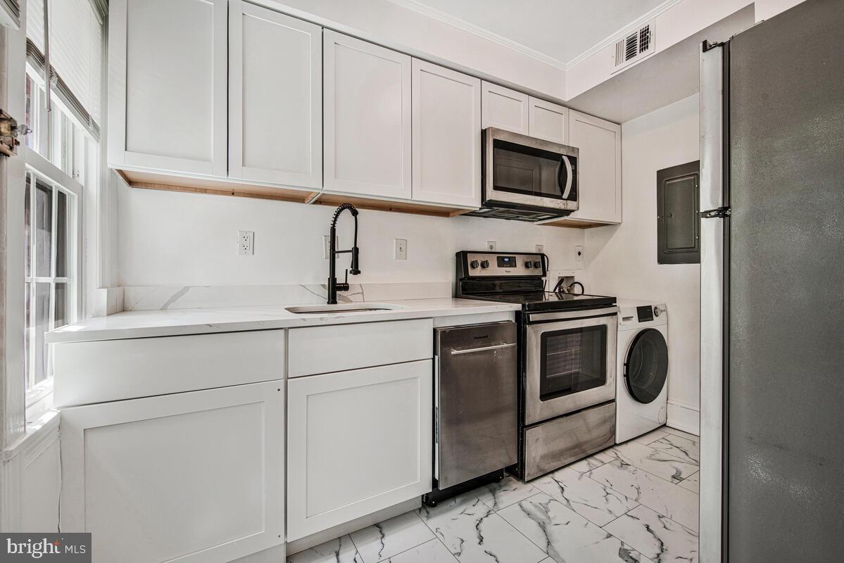 2106 SUITLAND TER SE, WASHINGTON, District Of Columbia 20020, 2 Bedrooms Bedrooms, ,1 BathroomBathrooms,Residential,For sale,2106 SUITLAND TER SE,DCDC2215846 MLS # DCDC2215846 2106 SUITLAND TER SE, WASHINGTON, District Of Columbia 20020, 2 Bedrooms Bedrooms, ,1 BathroomBathrooms,Residential,For sale,2106 SUITLAND TER SE,DCDC2215846 MLS # DCDC2215846