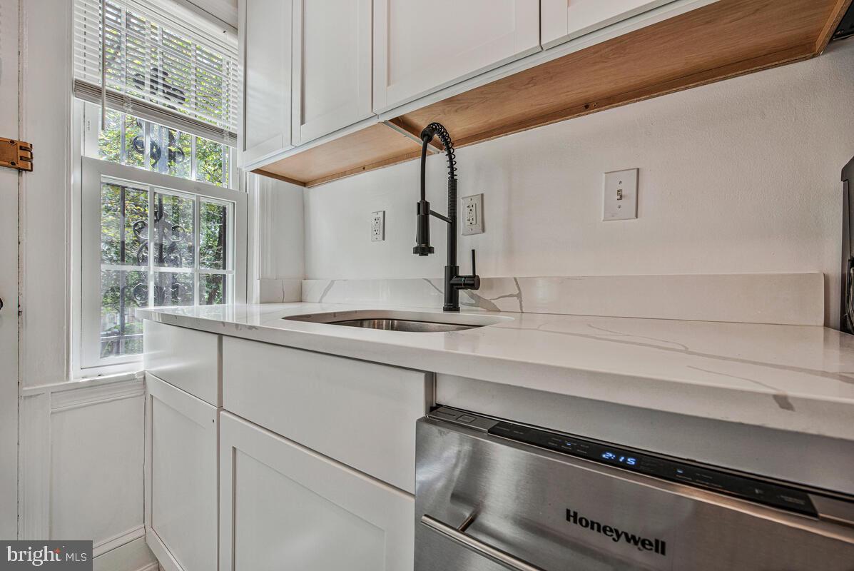 2106 SUITLAND TER SE, WASHINGTON, District Of Columbia 20020, 2 Bedrooms Bedrooms, ,1 BathroomBathrooms,Residential,For sale,2106 SUITLAND TER SE,DCDC2215846 MLS # DCDC2215846 2106 SUITLAND TER SE, WASHINGTON, District Of Columbia 20020, 2 Bedrooms Bedrooms, ,1 BathroomBathrooms,Residential,For sale,2106 SUITLAND TER SE,DCDC2215846 MLS # DCDC2215846