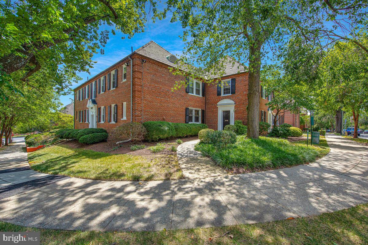 2106 SUITLAND TER SE, WASHINGTON, District Of Columbia 20020, 2 Bedrooms Bedrooms, ,1 BathroomBathrooms,Residential,For sale,2106 SUITLAND TER SE,DCDC2215846 MLS # DCDC2215846 2106 SUITLAND TER SE, WASHINGTON, District Of Columbia 20020, 2 Bedrooms Bedrooms, ,1 BathroomBathrooms,Residential,For sale,2106 SUITLAND TER SE,DCDC2215846 MLS # DCDC2215846