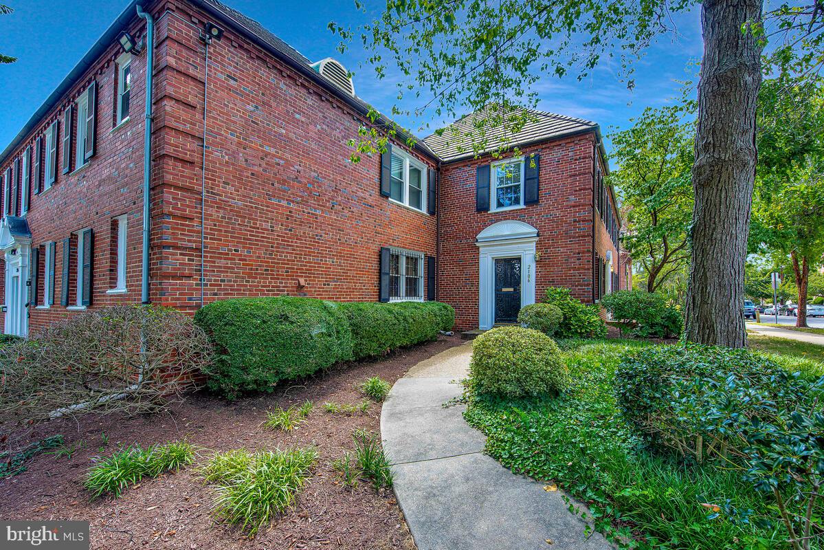 2106 SUITLAND TER SE, WASHINGTON, District Of Columbia 20020, 2 Bedrooms Bedrooms, ,1 BathroomBathrooms,Residential,For sale,2106 SUITLAND TER SE,DCDC2215846 MLS # DCDC2215846 2106 SUITLAND TER SE, WASHINGTON, District Of Columbia 20020, 2 Bedrooms Bedrooms, ,1 BathroomBathrooms,Residential,For sale,2106 SUITLAND TER SE,DCDC2215846 MLS # DCDC2215846