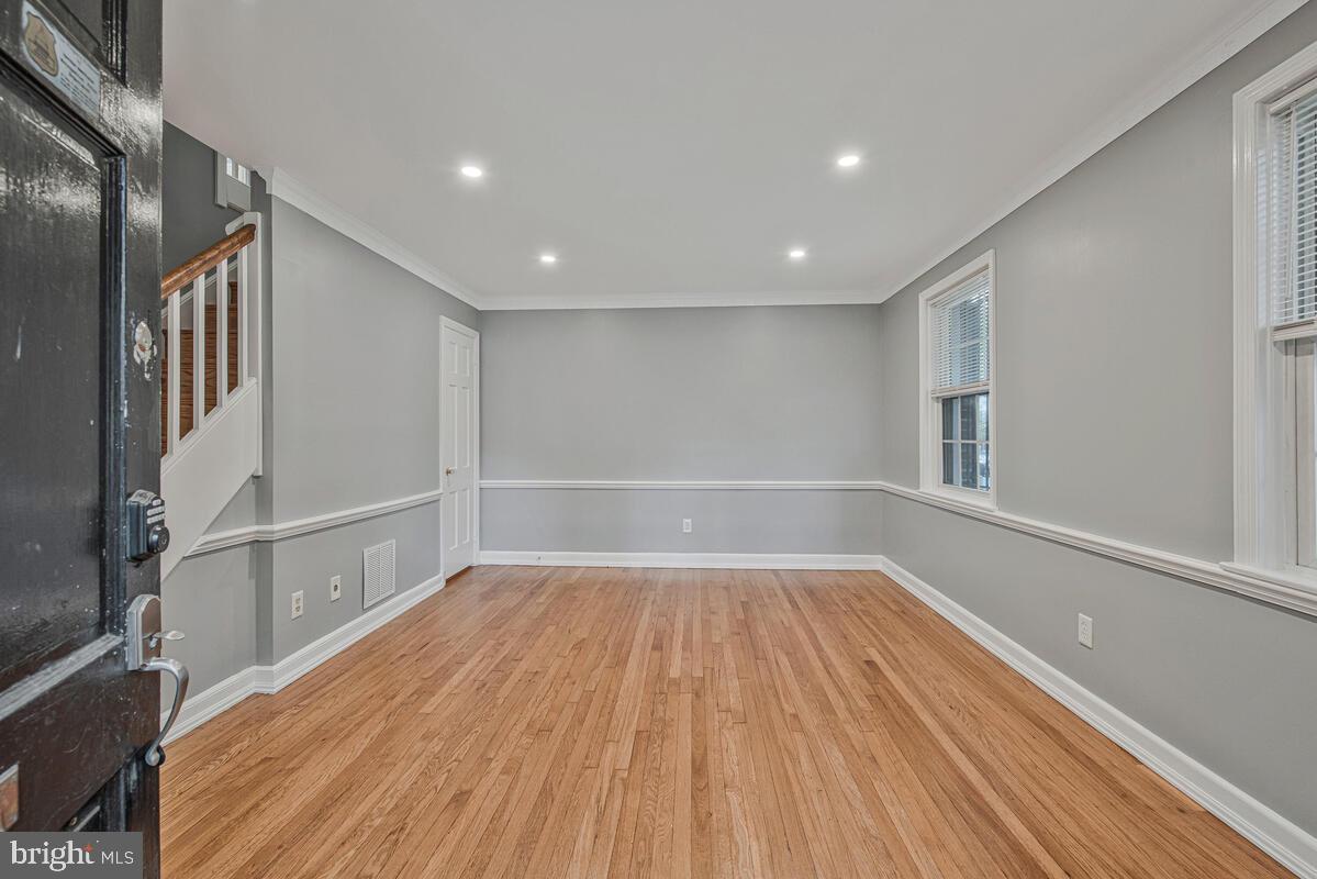 2106 SUITLAND TER SE, WASHINGTON, District Of Columbia 20020, 2 Bedrooms Bedrooms, ,1 BathroomBathrooms,Residential,For sale,2106 SUITLAND TER SE,DCDC2215846 MLS # DCDC2215846 2106 SUITLAND TER SE, WASHINGTON, District Of Columbia 20020, 2 Bedrooms Bedrooms, ,1 BathroomBathrooms,Residential,For sale,2106 SUITLAND TER SE,DCDC2215846 MLS # DCDC2215846