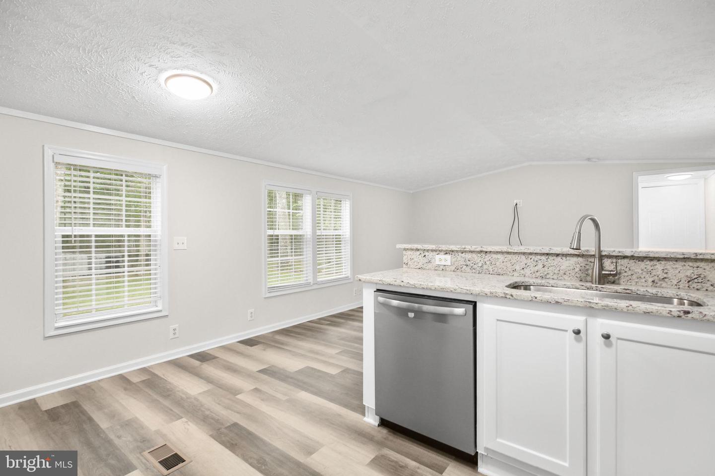 11407 RAILROAD LN, LOCUST GROVE, Virginia 22508, 2 Bedrooms Bedrooms, 6 Rooms Rooms,2 BathroomsBathrooms,Residential,For sale,11407 RAILROAD LN,VASP2035592 MLS # VASP2035592