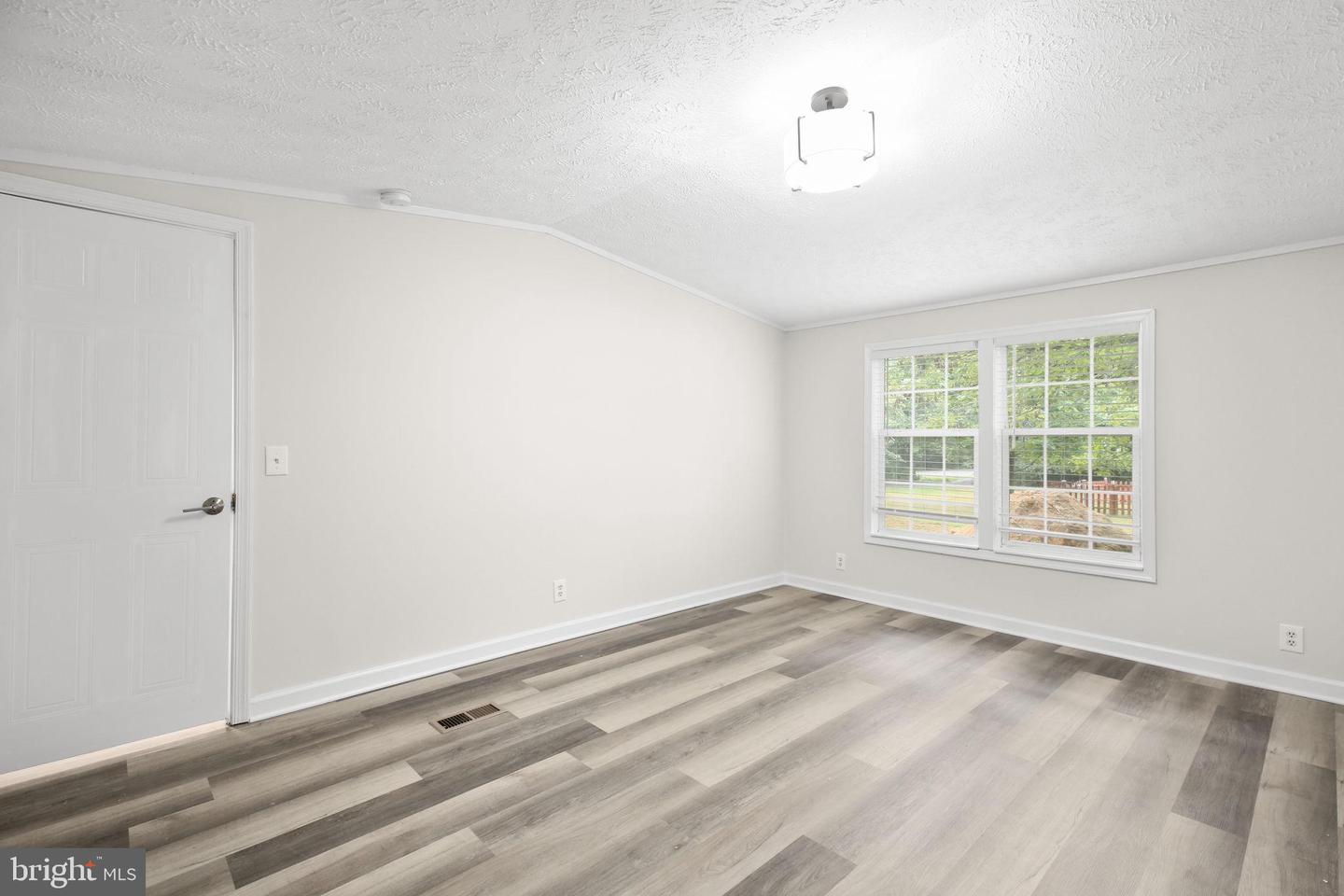 11407 RAILROAD LN, LOCUST GROVE, Virginia 22508, 2 Bedrooms Bedrooms, 6 Rooms Rooms,2 BathroomsBathrooms,Residential,For sale,11407 RAILROAD LN,VASP2035592 MLS # VASP2035592