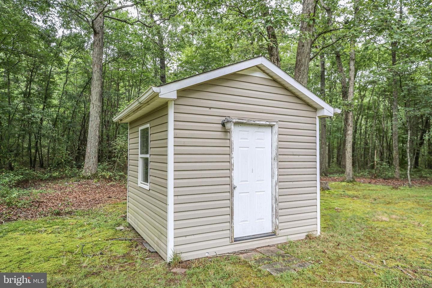 11407 RAILROAD LN, LOCUST GROVE, Virginia 22508, 2 Bedrooms Bedrooms, 6 Rooms Rooms,2 BathroomsBathrooms,Residential,For sale,11407 RAILROAD LN,VASP2035592 MLS # VASP2035592