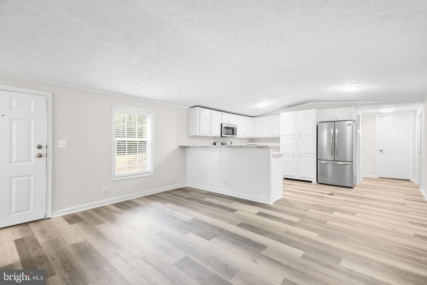 11407 RAILROAD LN, LOCUST GROVE, Virginia 22508, 2 Bedrooms Bedrooms, 6 Rooms Rooms,2 BathroomsBathrooms,Residential,For sale,11407 RAILROAD LN,VASP2035592 MLS # VASP2035592
