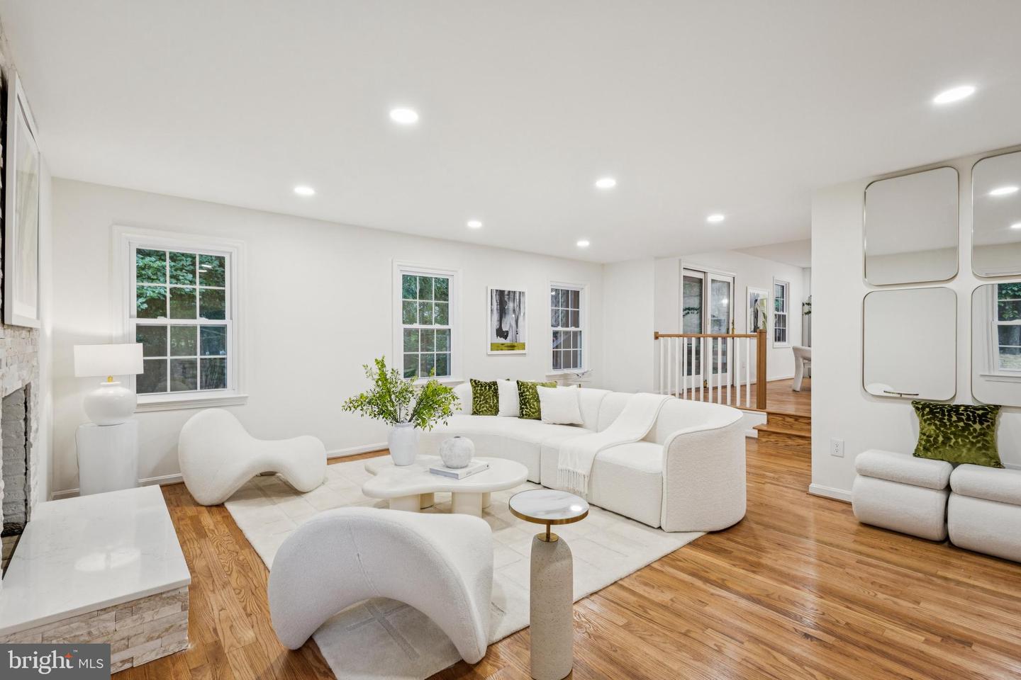 3124 MILLER HEIGHTS RD, OAKTON, Virginia 22124, 4 Bedrooms Bedrooms, ,2 BathroomsBathrooms,Residential,For sale,3124 MILLER HEIGHTS RD,VAFX2262236 MLS # VAFX2262236