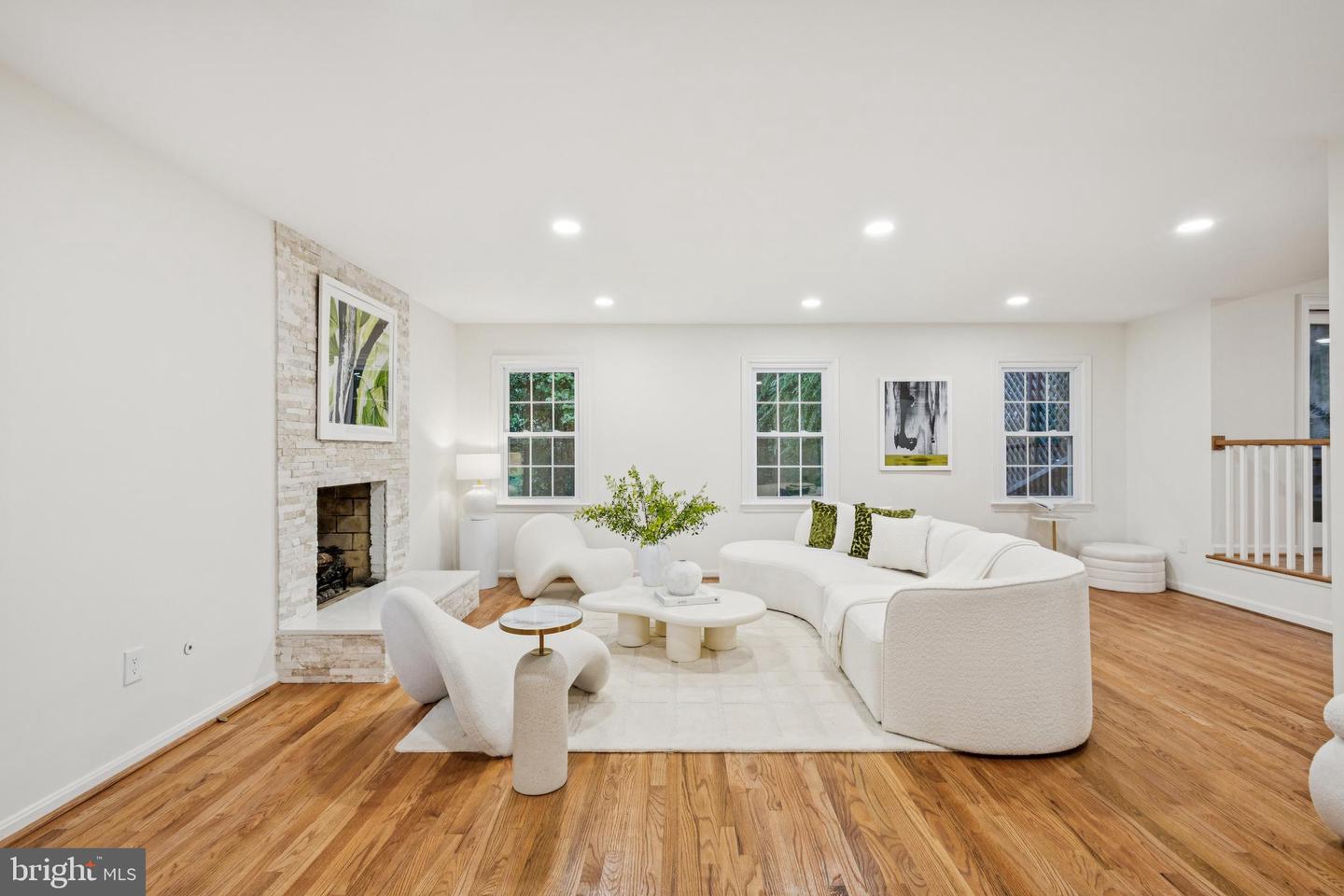 3124 MILLER HEIGHTS RD, OAKTON, Virginia 22124, 4 Bedrooms Bedrooms, ,2 BathroomsBathrooms,Residential,For sale,3124 MILLER HEIGHTS RD,VAFX2262236 MLS # VAFX2262236