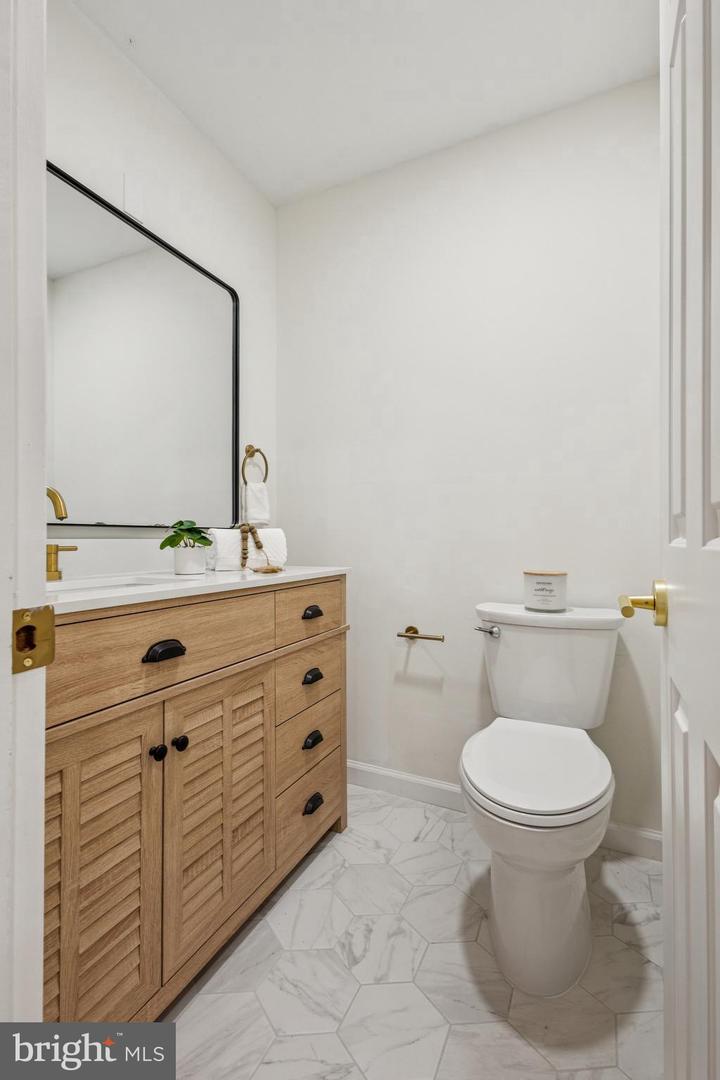 3124 MILLER HEIGHTS RD, OAKTON, Virginia 22124, 4 Bedrooms Bedrooms, ,2 BathroomsBathrooms,Residential,For sale,3124 MILLER HEIGHTS RD,VAFX2262236 MLS # VAFX2262236