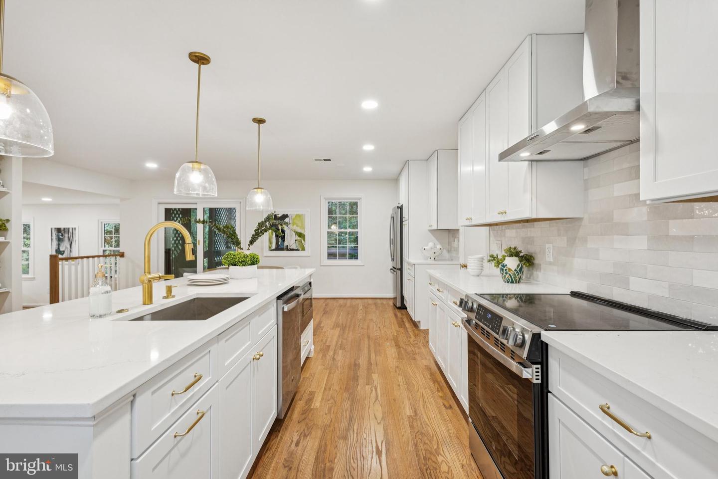 3124 MILLER HEIGHTS RD, OAKTON, Virginia 22124, 4 Bedrooms Bedrooms, ,2 BathroomsBathrooms,Residential,For sale,3124 MILLER HEIGHTS RD,VAFX2262236 MLS # VAFX2262236