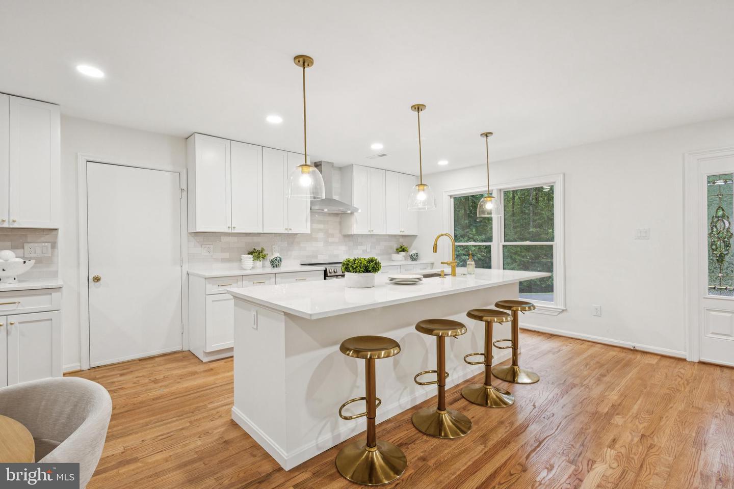 3124 MILLER HEIGHTS RD, OAKTON, Virginia 22124, 4 Bedrooms Bedrooms, ,2 BathroomsBathrooms,Residential,For sale,3124 MILLER HEIGHTS RD,VAFX2262236 MLS # VAFX2262236