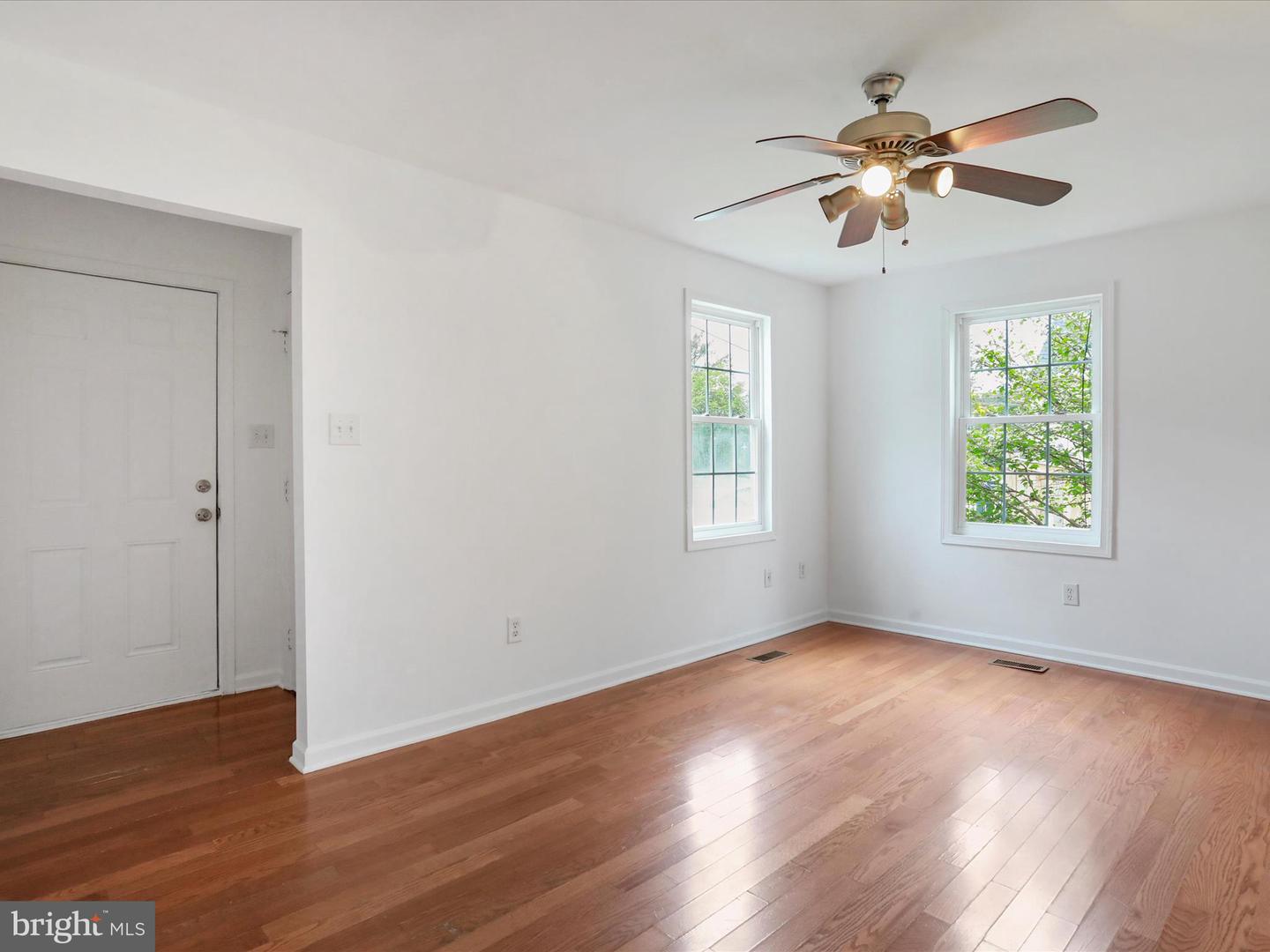 2784 STRASBURG RD, FRONT ROYAL, Virginia 22630, 3 Bedrooms Bedrooms, ,1 BathroomBathrooms,Residential,For sale,2784 STRASBURG RD,VAWR2012028 MLS # VAWR2012028