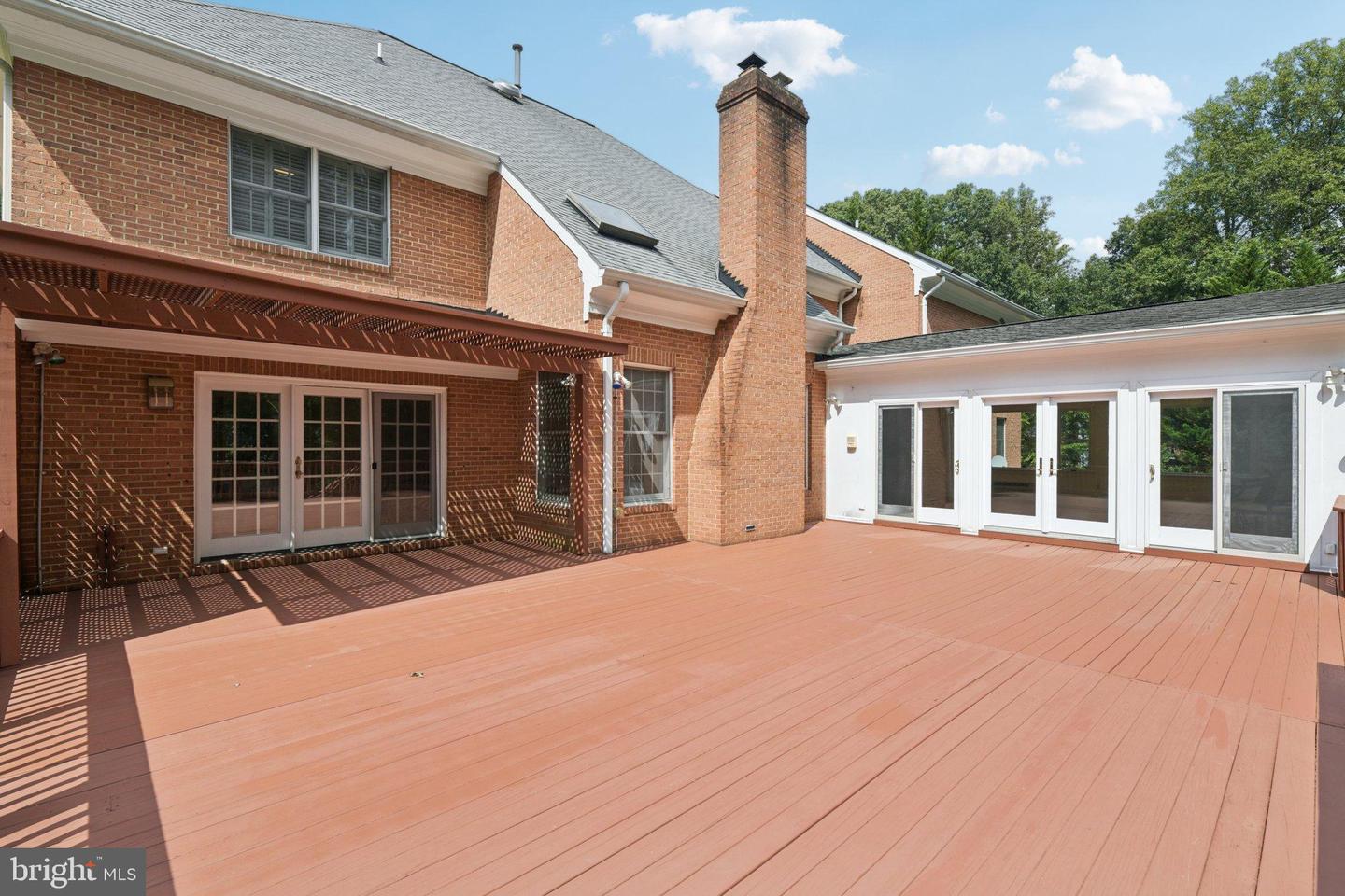 2716 SILKWOOD CT, OAKTON, Virginia 22124, 6 Bedrooms Bedrooms, 14 Rooms Rooms,6 BathroomsBathrooms,Residential,For sale,2716 SILKWOOD CT,VAFX2262282 MLS # VAFX2262282