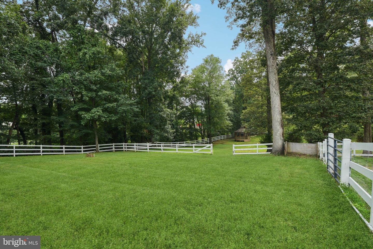 2716 SILKWOOD CT, OAKTON, Virginia 22124, 6 Bedrooms Bedrooms, 14 Rooms Rooms,6 BathroomsBathrooms,Residential,For sale,2716 SILKWOOD CT,VAFX2262282 MLS # VAFX2262282