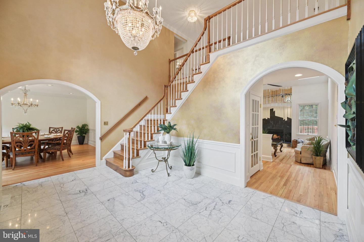 2716 SILKWOOD CT, OAKTON, Virginia 22124, 6 Bedrooms Bedrooms, 14 Rooms Rooms,6 BathroomsBathrooms,Residential,For sale,2716 SILKWOOD CT,VAFX2262282 MLS # VAFX2262282