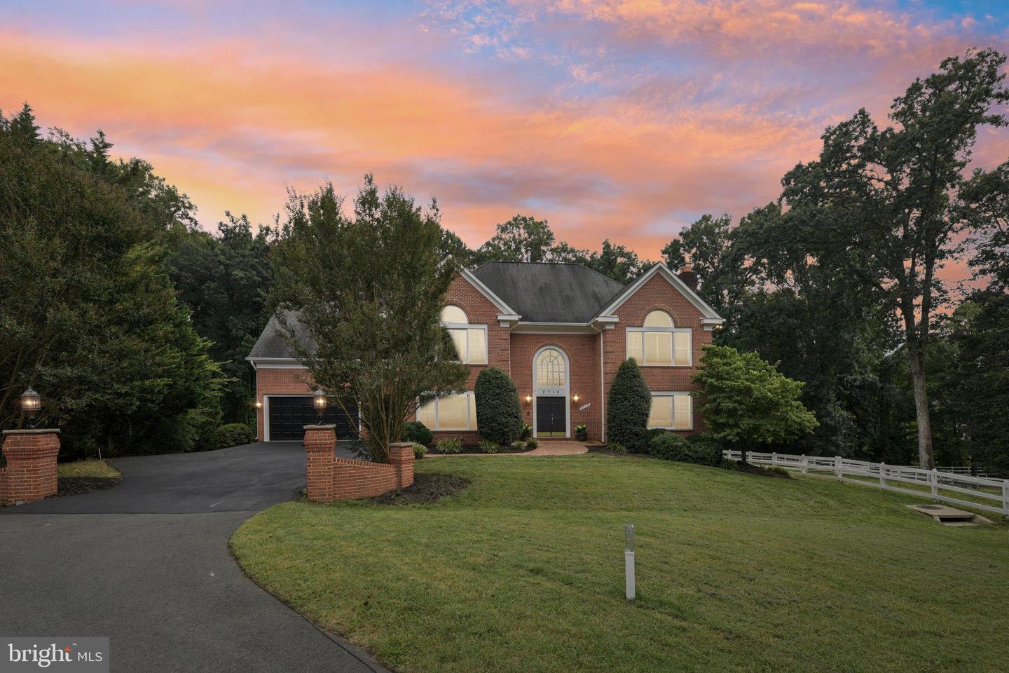 2716 SILKWOOD CT, OAKTON, Virginia 22124, 6 Bedrooms Bedrooms, 14 Rooms Rooms,6 BathroomsBathrooms,Residential,For sale,2716 SILKWOOD CT,VAFX2262282 MLS # VAFX2262282