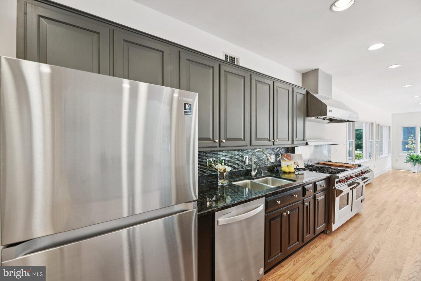 2716 SILKWOOD CT, OAKTON, Virginia 22124, 6 Bedrooms Bedrooms, 14 Rooms Rooms,6 BathroomsBathrooms,Residential,For sale,2716 SILKWOOD CT,VAFX2262282 MLS # VAFX2262282