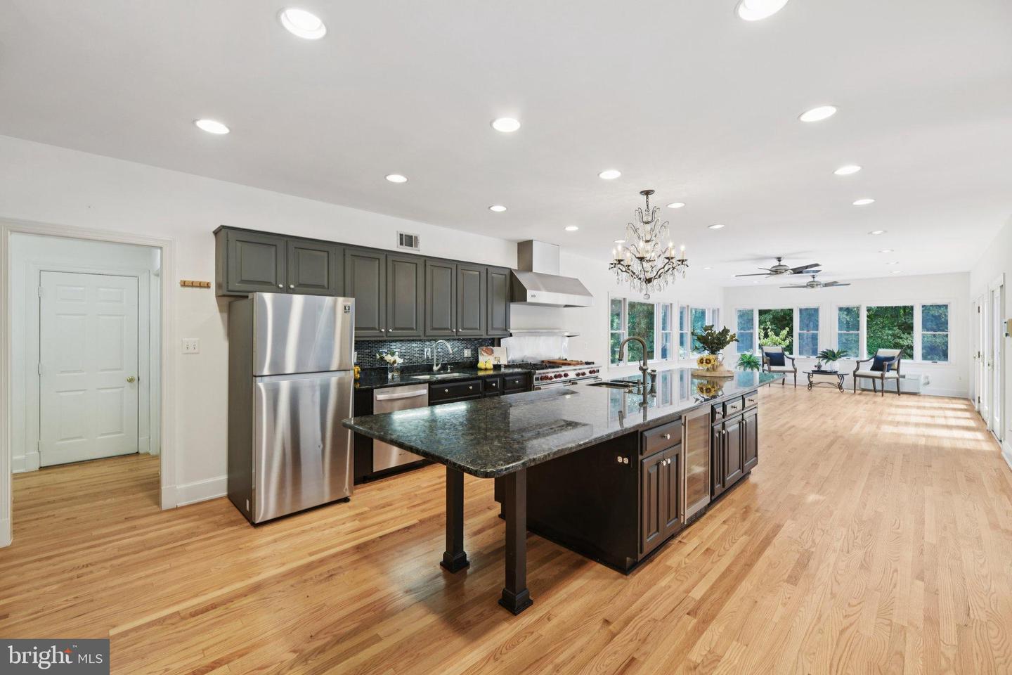 2716 SILKWOOD CT, OAKTON, Virginia 22124, 6 Bedrooms Bedrooms, 14 Rooms Rooms,6 BathroomsBathrooms,Residential,For sale,2716 SILKWOOD CT,VAFX2262282 MLS # VAFX2262282