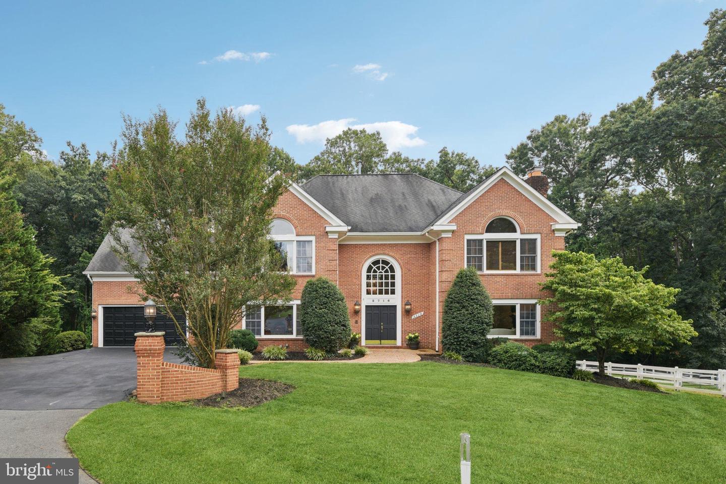 2716 SILKWOOD CT, OAKTON, Virginia 22124, 6 Bedrooms Bedrooms, 14 Rooms Rooms,6 BathroomsBathrooms,Residential,For sale,2716 SILKWOOD CT,VAFX2262282 MLS # VAFX2262282