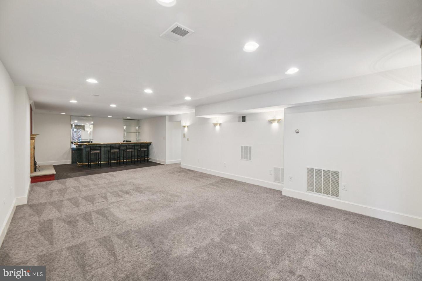 2716 SILKWOOD CT, OAKTON, Virginia 22124, 6 Bedrooms Bedrooms, 14 Rooms Rooms,6 BathroomsBathrooms,Residential,For sale,2716 SILKWOOD CT,VAFX2262282 MLS # VAFX2262282