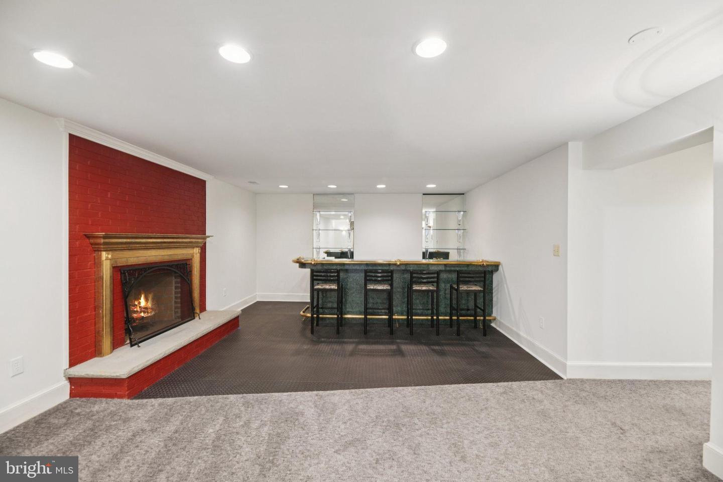 2716 SILKWOOD CT, OAKTON, Virginia 22124, 6 Bedrooms Bedrooms, 14 Rooms Rooms,6 BathroomsBathrooms,Residential,For sale,2716 SILKWOOD CT,VAFX2262282 MLS # VAFX2262282