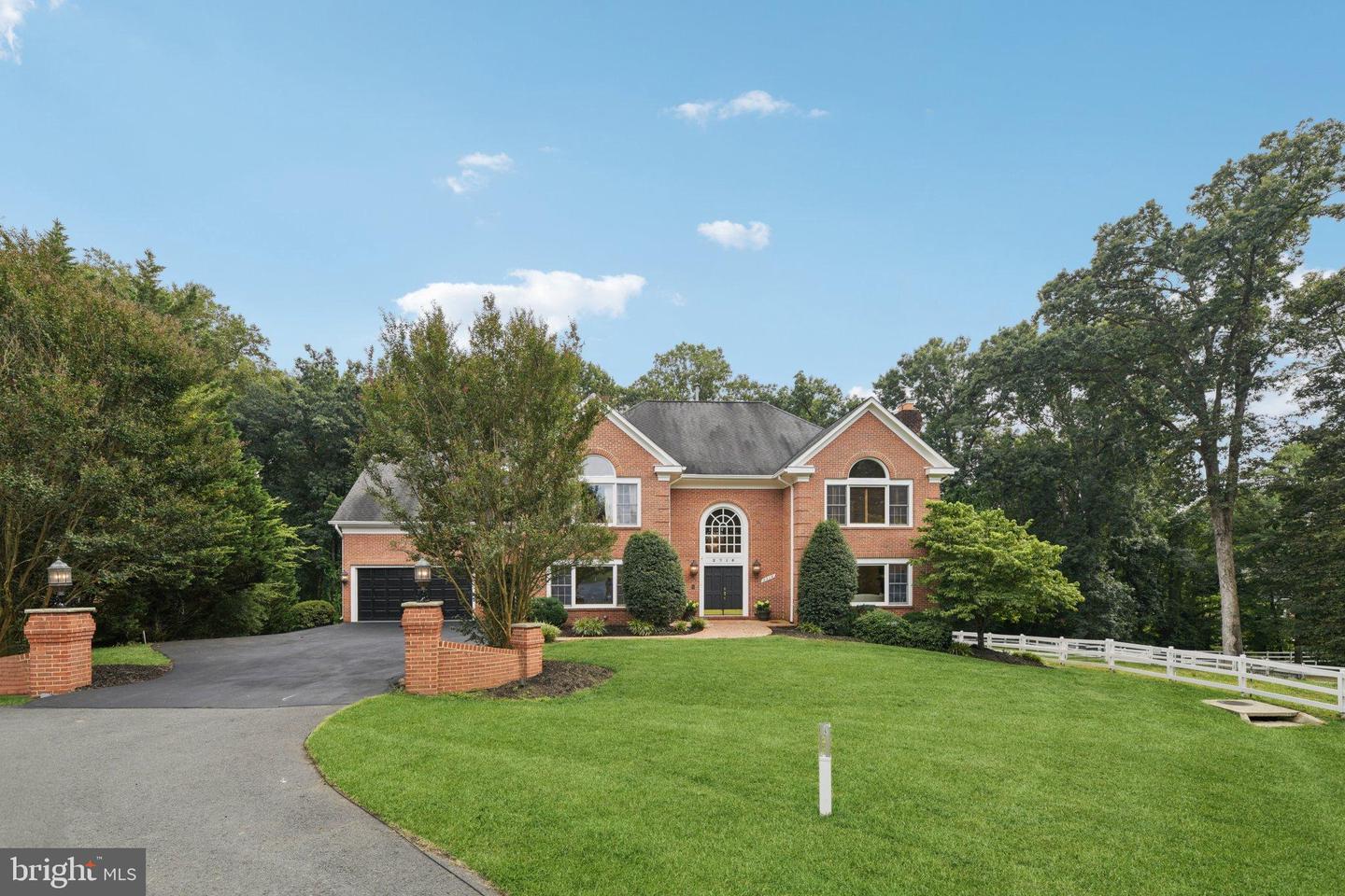 2716 SILKWOOD CT, OAKTON, Virginia 22124, 6 Bedrooms Bedrooms, 14 Rooms Rooms,6 BathroomsBathrooms,Residential,For sale,2716 SILKWOOD CT,VAFX2262282 MLS # VAFX2262282