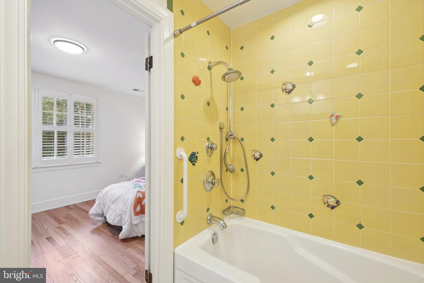 2716 SILKWOOD CT, OAKTON, Virginia 22124, 6 Bedrooms Bedrooms, 14 Rooms Rooms,6 BathroomsBathrooms,Residential,For sale,2716 SILKWOOD CT,VAFX2262282 MLS # VAFX2262282