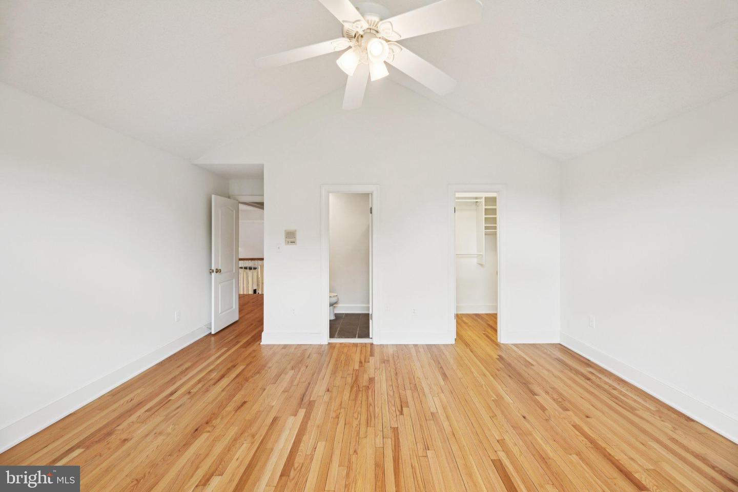 2716 SILKWOOD CT, OAKTON, Virginia 22124, 6 Bedrooms Bedrooms, 14 Rooms Rooms,6 BathroomsBathrooms,Residential,For sale,2716 SILKWOOD CT,VAFX2262282 MLS # VAFX2262282