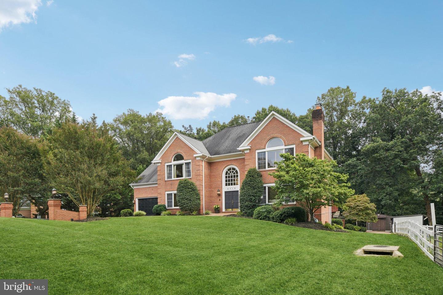 2716 SILKWOOD CT, OAKTON, Virginia 22124, 6 Bedrooms Bedrooms, 14 Rooms Rooms,6 BathroomsBathrooms,Residential,For sale,2716 SILKWOOD CT,VAFX2262282 MLS # VAFX2262282