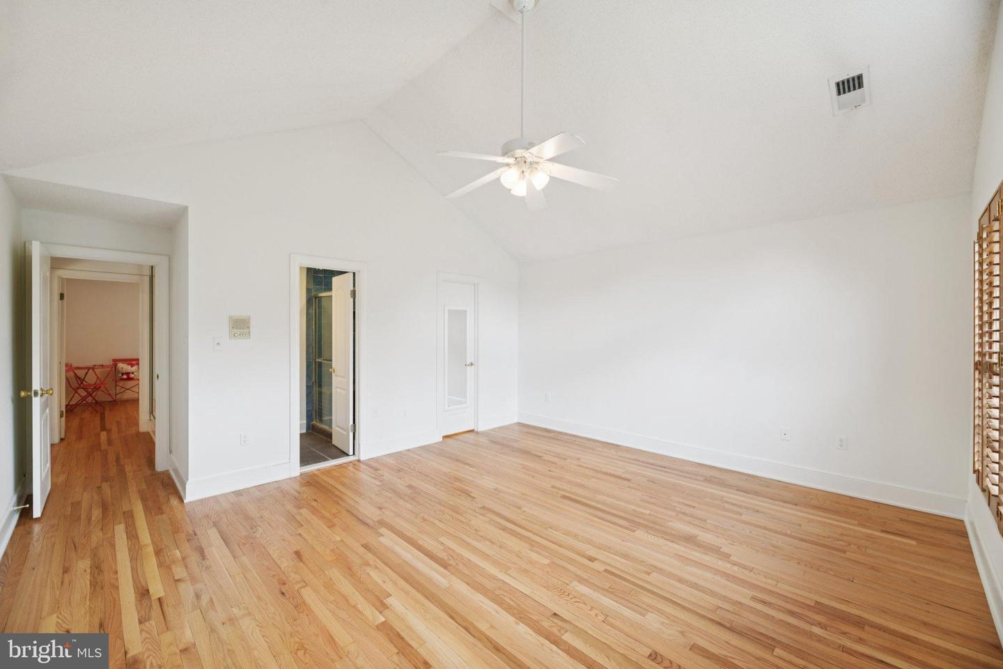 2716 SILKWOOD CT, OAKTON, Virginia 22124, 6 Bedrooms Bedrooms, 14 Rooms Rooms,6 BathroomsBathrooms,Residential,For sale,2716 SILKWOOD CT,VAFX2262282 MLS # VAFX2262282