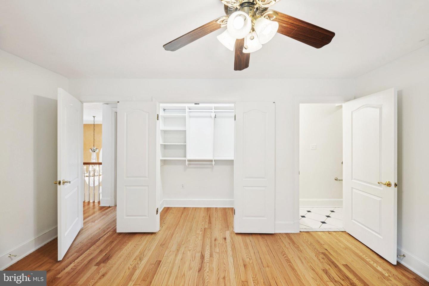 2716 SILKWOOD CT, OAKTON, Virginia 22124, 6 Bedrooms Bedrooms, 14 Rooms Rooms,6 BathroomsBathrooms,Residential,For sale,2716 SILKWOOD CT,VAFX2262282 MLS # VAFX2262282