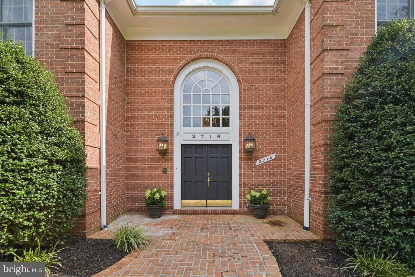 2716 SILKWOOD CT, OAKTON, Virginia 22124, 6 Bedrooms Bedrooms, 14 Rooms Rooms,6 BathroomsBathrooms,Residential,For sale,2716 SILKWOOD CT,VAFX2262282 MLS # VAFX2262282