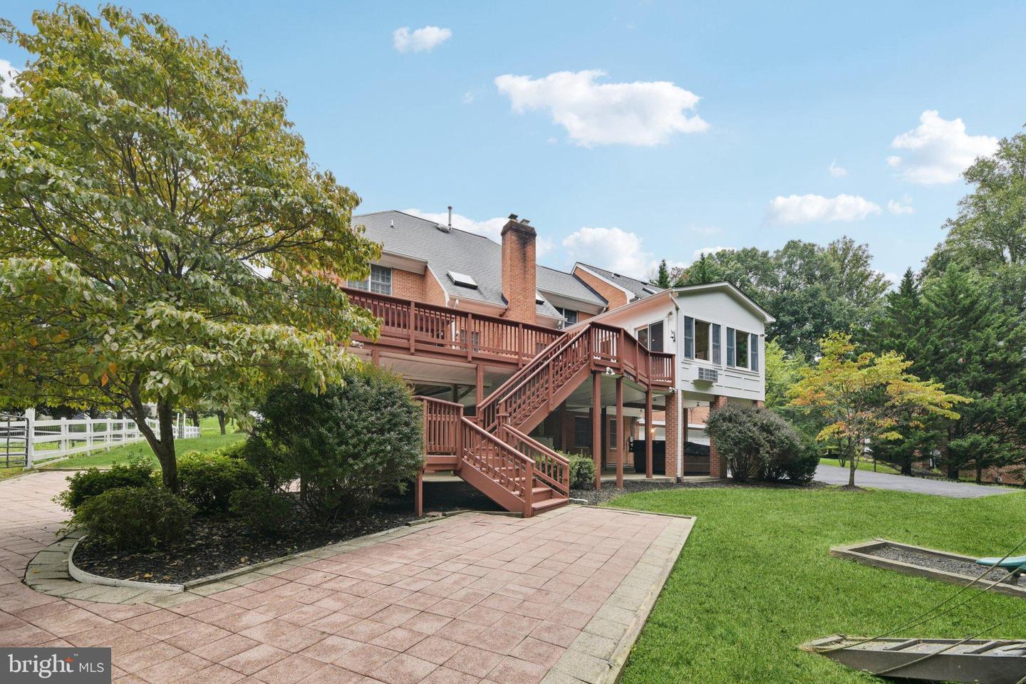 2716 SILKWOOD CT, OAKTON, Virginia 22124, 6 Bedrooms Bedrooms, 14 Rooms Rooms,6 BathroomsBathrooms,Residential,For sale,2716 SILKWOOD CT,VAFX2262282 MLS # VAFX2262282