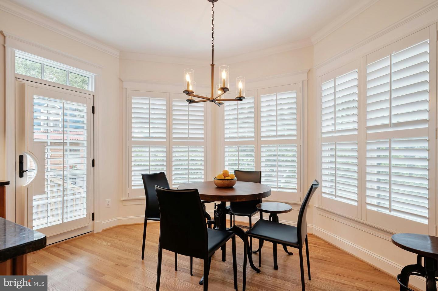 2807 1ST RD N, ARLINGTON, Virginia 22201, 5 Bedrooms Bedrooms, ,4 BathroomsBathrooms,Residential,For sale,2807 1ST RD N,VAAR2062482 MLS # VAAR2062482
