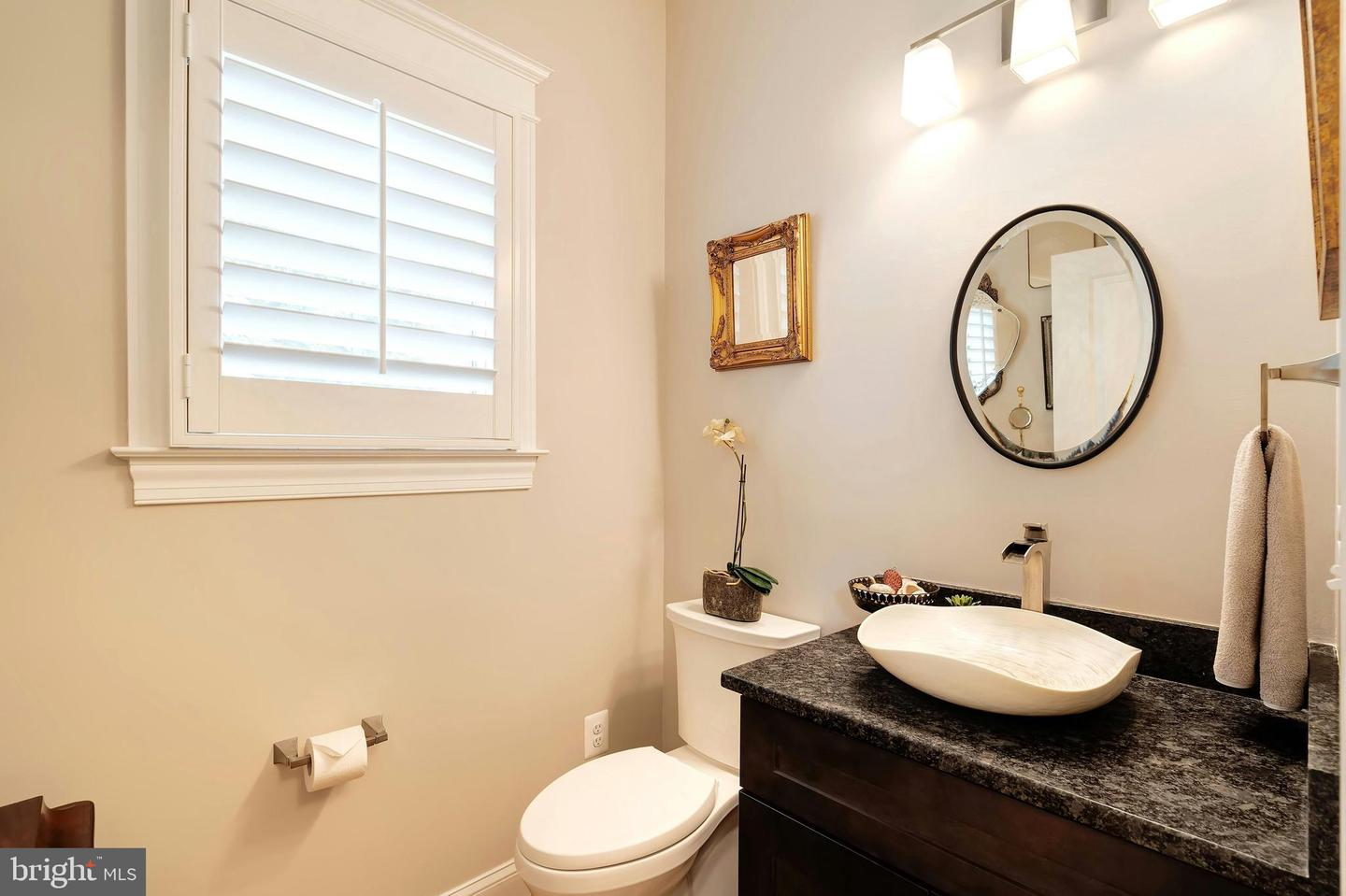 2807 1ST RD N, ARLINGTON, Virginia 22201, 5 Bedrooms Bedrooms, ,4 BathroomsBathrooms,Residential,For sale,2807 1ST RD N,VAAR2062482 MLS # VAAR2062482