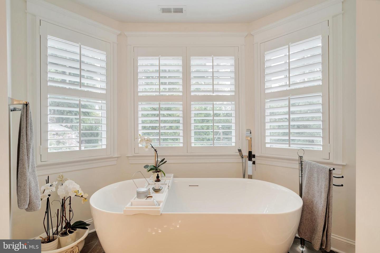 2807 1ST RD N, ARLINGTON, Virginia 22201, 5 Bedrooms Bedrooms, ,4 BathroomsBathrooms,Residential,For sale,2807 1ST RD N,VAAR2062482 MLS # VAAR2062482