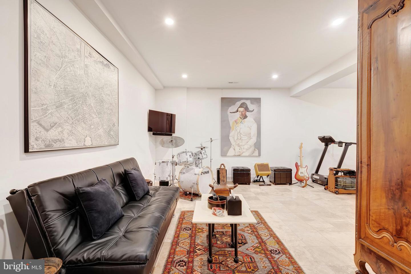 2807 1ST RD N, ARLINGTON, Virginia 22201, 5 Bedrooms Bedrooms, ,4 BathroomsBathrooms,Residential,For sale,2807 1ST RD N,VAAR2062482 MLS # VAAR2062482