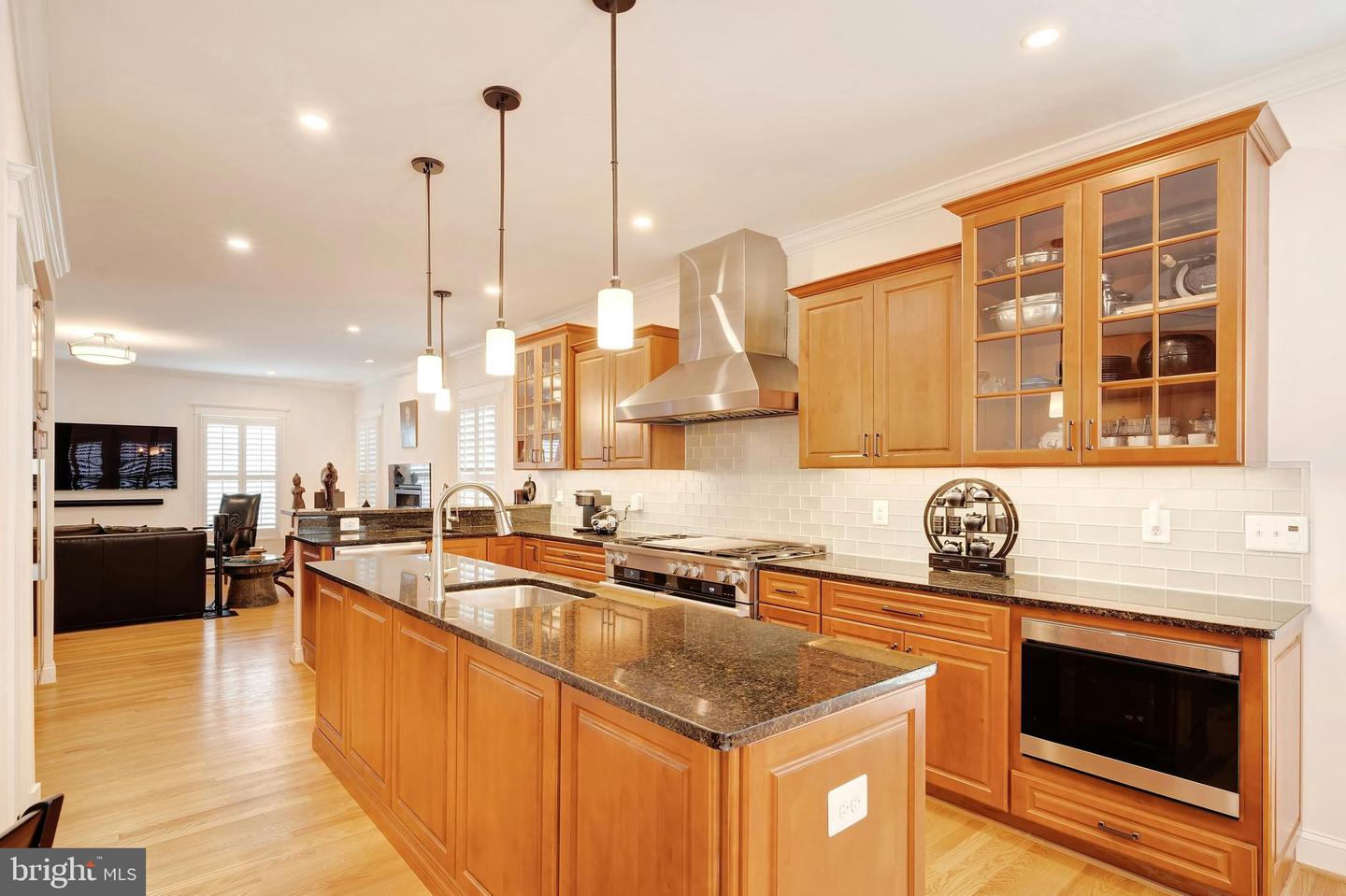 2807 1ST RD N, ARLINGTON, Virginia 22201, 5 Bedrooms Bedrooms, ,4 BathroomsBathrooms,Residential,For sale,2807 1ST RD N,VAAR2062482 MLS # VAAR2062482