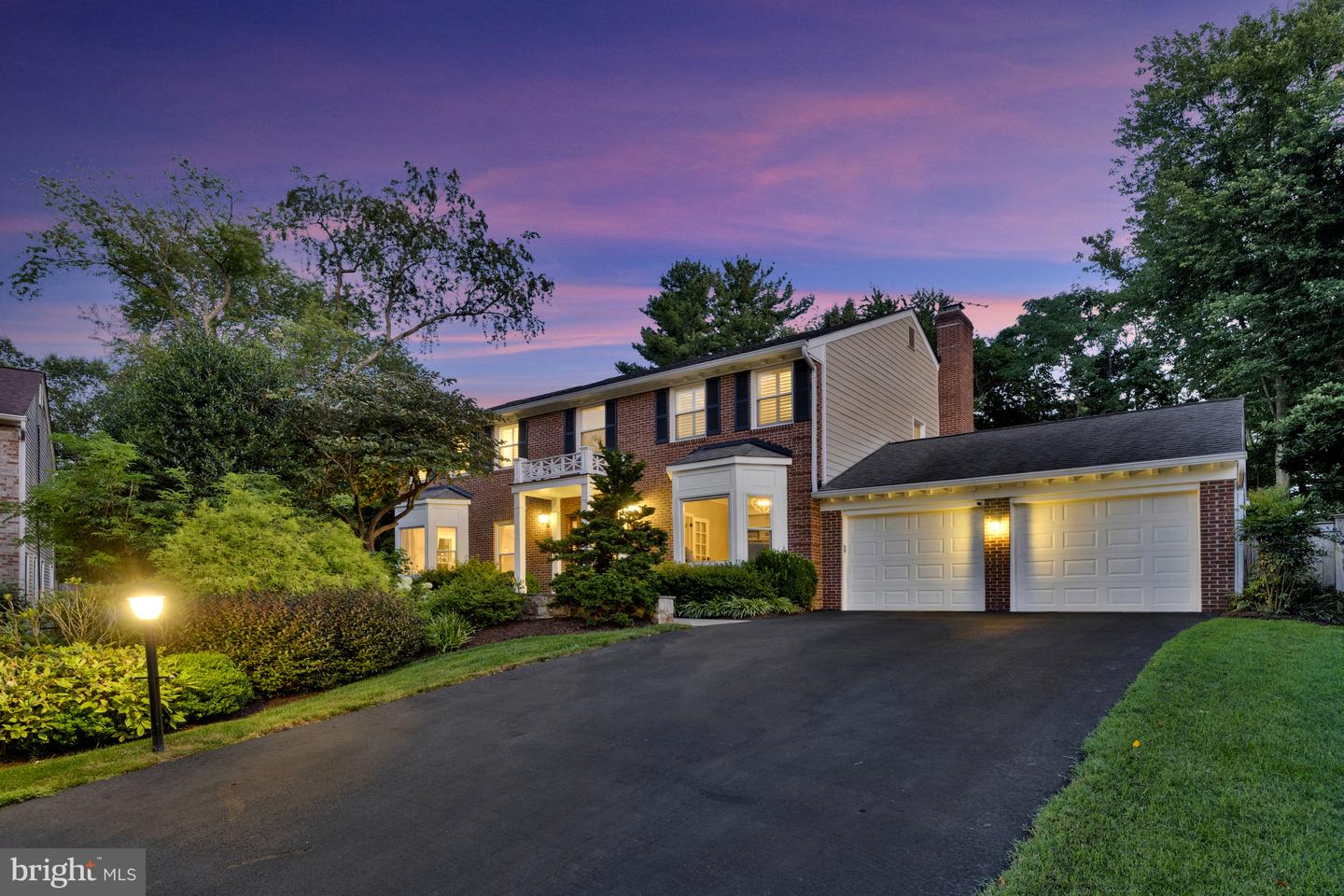 6301 HUNTING RIDGE LN, MCLEAN, Virginia 22101, 5 Bedrooms Bedrooms, ,4 BathroomsBathrooms,Residential,For sale,6301 HUNTING RIDGE LN,VAFX2262376 MLS # VAFX2262376