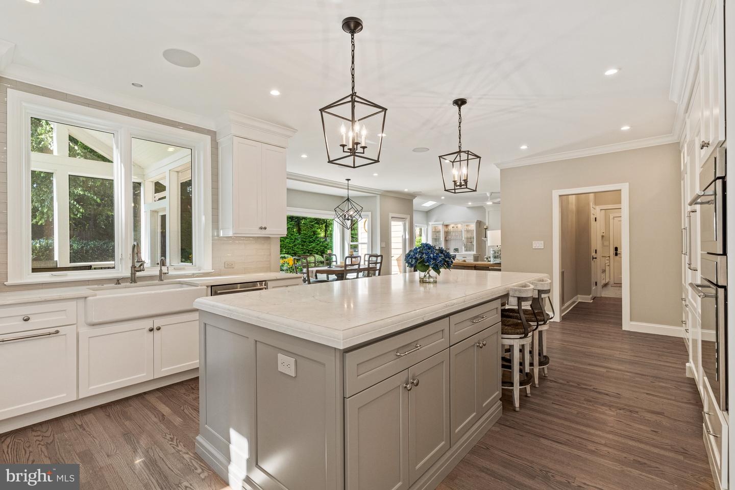 6301 HUNTING RIDGE LN, MCLEAN, Virginia 22101, 5 Bedrooms Bedrooms, ,4 BathroomsBathrooms,Residential,For sale,6301 HUNTING RIDGE LN,VAFX2262376 MLS # VAFX2262376