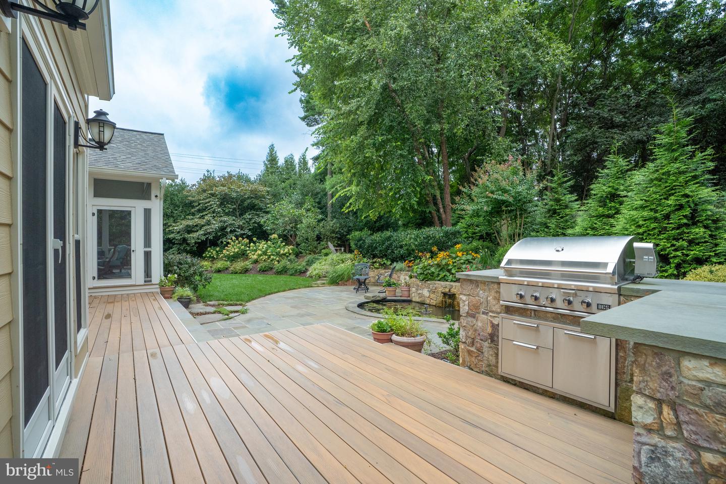 6301 HUNTING RIDGE LN, MCLEAN, Virginia 22101, 5 Bedrooms Bedrooms, ,4 BathroomsBathrooms,Residential,For sale,6301 HUNTING RIDGE LN,VAFX2262376 MLS # VAFX2262376