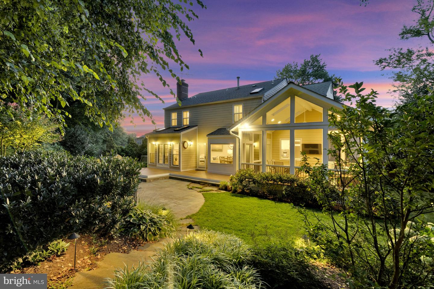 6301 HUNTING RIDGE LN, MCLEAN, Virginia 22101, 5 Bedrooms Bedrooms, ,4 BathroomsBathrooms,Residential,For sale,6301 HUNTING RIDGE LN,VAFX2262376 MLS # VAFX2262376