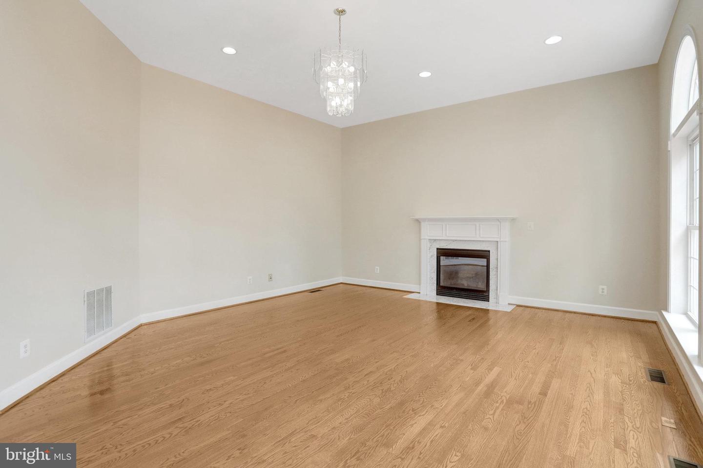 3803 BELL MANOR CT, FALLS CHURCH, Virginia 22041, 6 Bedrooms Bedrooms, 5 Rooms Rooms,4 BathroomsBathrooms,Residential,For sale,3803 BELL MANOR CT,VAFX2262404 MLS # VAFX2262404