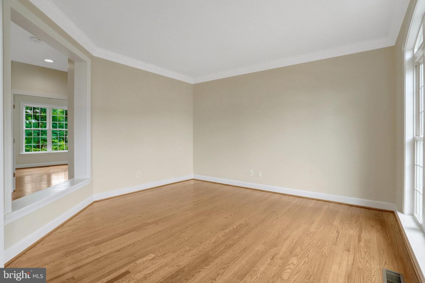 3803 BELL MANOR CT, FALLS CHURCH, Virginia 22041, 6 Bedrooms Bedrooms, 5 Rooms Rooms,4 BathroomsBathrooms,Residential,For sale,3803 BELL MANOR CT,VAFX2262404 MLS # VAFX2262404