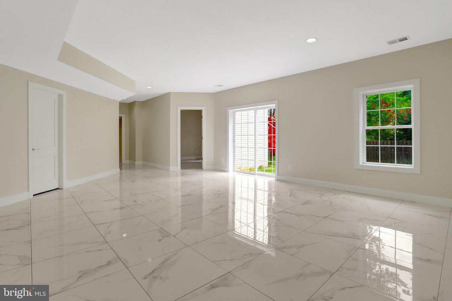 3803 BELL MANOR CT, FALLS CHURCH, Virginia 22041, 6 Bedrooms Bedrooms, 5 Rooms Rooms,4 BathroomsBathrooms,Residential,For sale,3803 BELL MANOR CT,VAFX2262404 MLS # VAFX2262404
