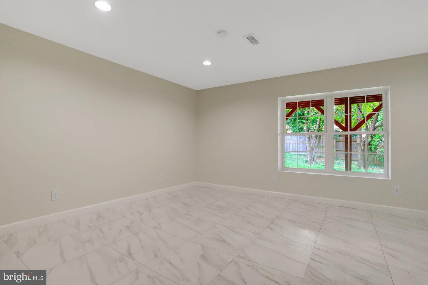 3803 BELL MANOR CT, FALLS CHURCH, Virginia 22041, 6 Bedrooms Bedrooms, 5 Rooms Rooms,4 BathroomsBathrooms,Residential,For sale,3803 BELL MANOR CT,VAFX2262404 MLS # VAFX2262404