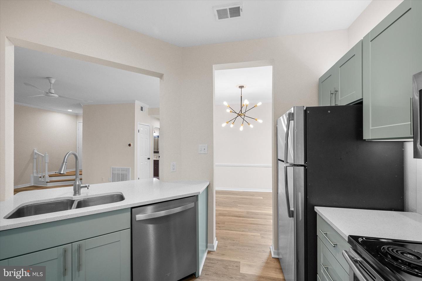 662 GATEWAY DR SE #203, LEESBURG, Virginia 20175, 2 Bedrooms Bedrooms, ,2 BathroomsBathrooms,Residential,For sale,662 GATEWAY DR SE #203,VALO2104968 MLS # VALO2104968