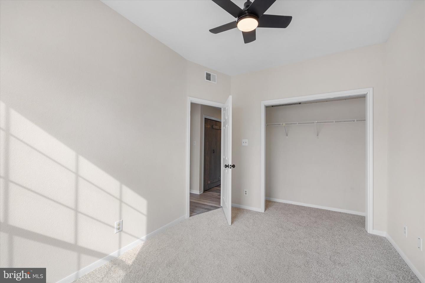 662 GATEWAY DR SE #203, LEESBURG, Virginia 20175, 2 Bedrooms Bedrooms, ,2 BathroomsBathrooms,Residential,For sale,662 GATEWAY DR SE #203,VALO2104968 MLS # VALO2104968