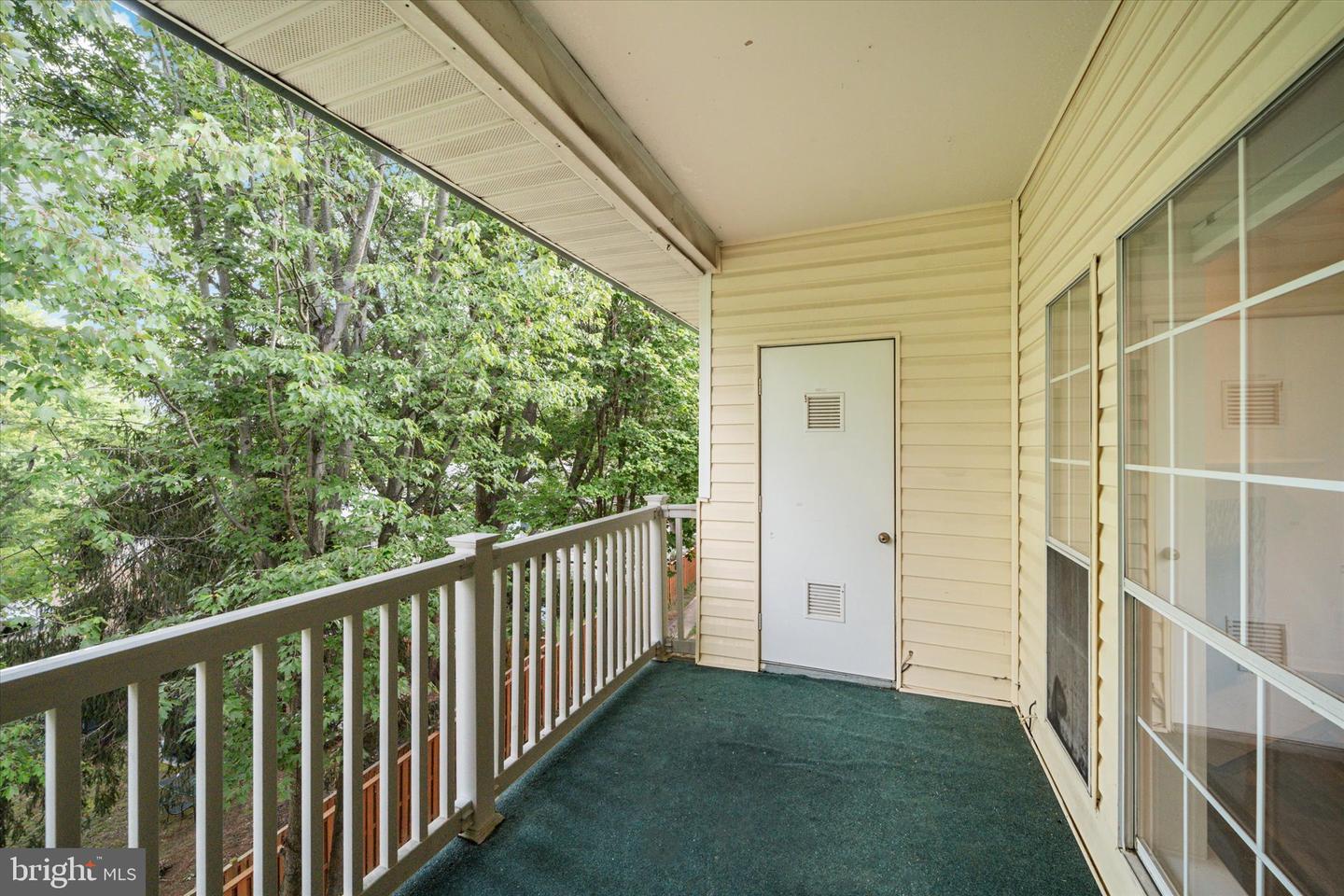 662 GATEWAY DR SE #203, LEESBURG, Virginia 20175, 2 Bedrooms Bedrooms, ,2 BathroomsBathrooms,Residential,For sale,662 GATEWAY DR SE #203,VALO2104968 MLS # VALO2104968