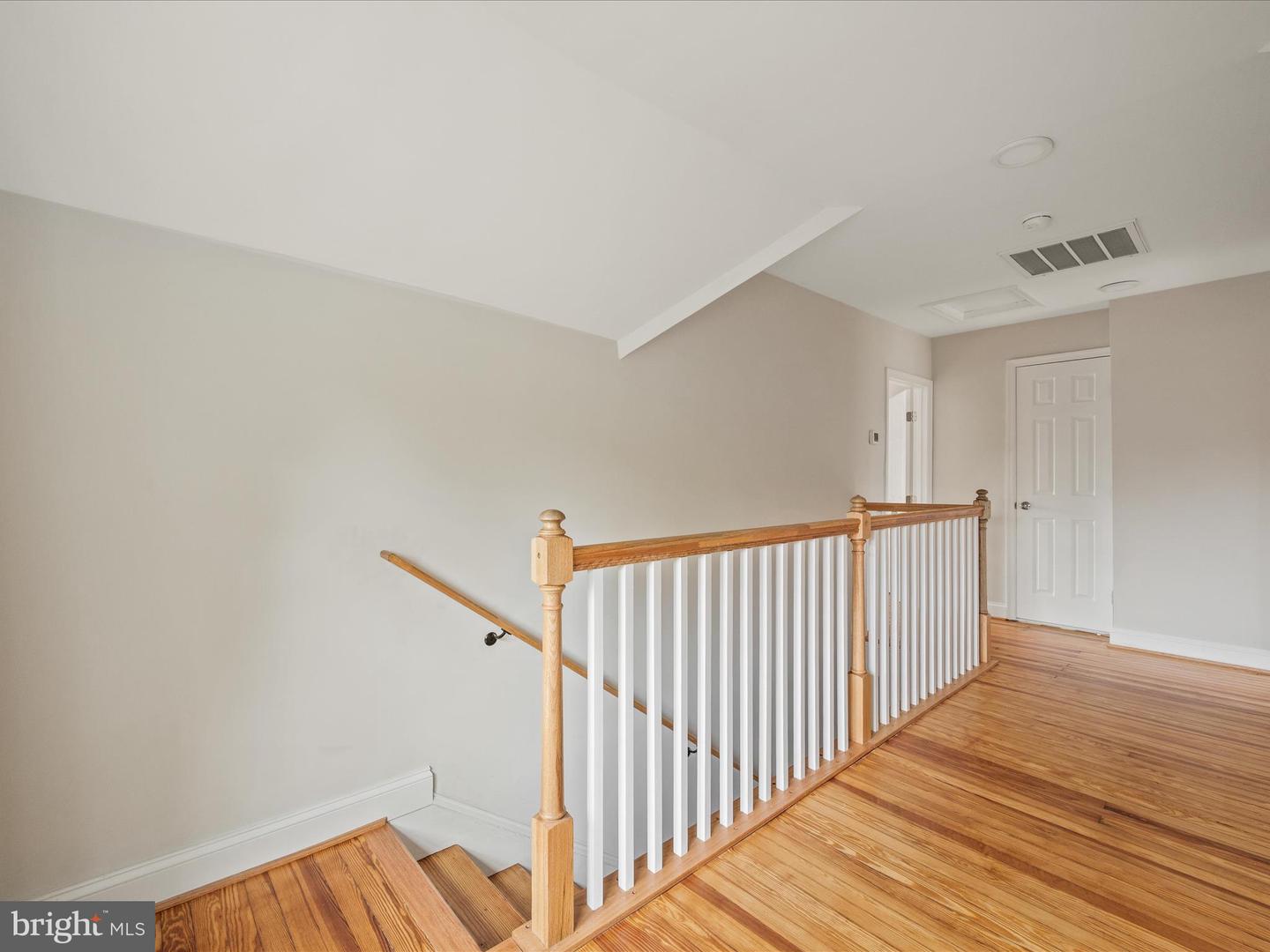 25 E HART ST, WINCHESTER, Virginia 22601, 5 Bedrooms Bedrooms, ,3 BathroomsBathrooms,Residential,For sale,25 E HART ST,VAWI2008926 MLS # VAWI2008926